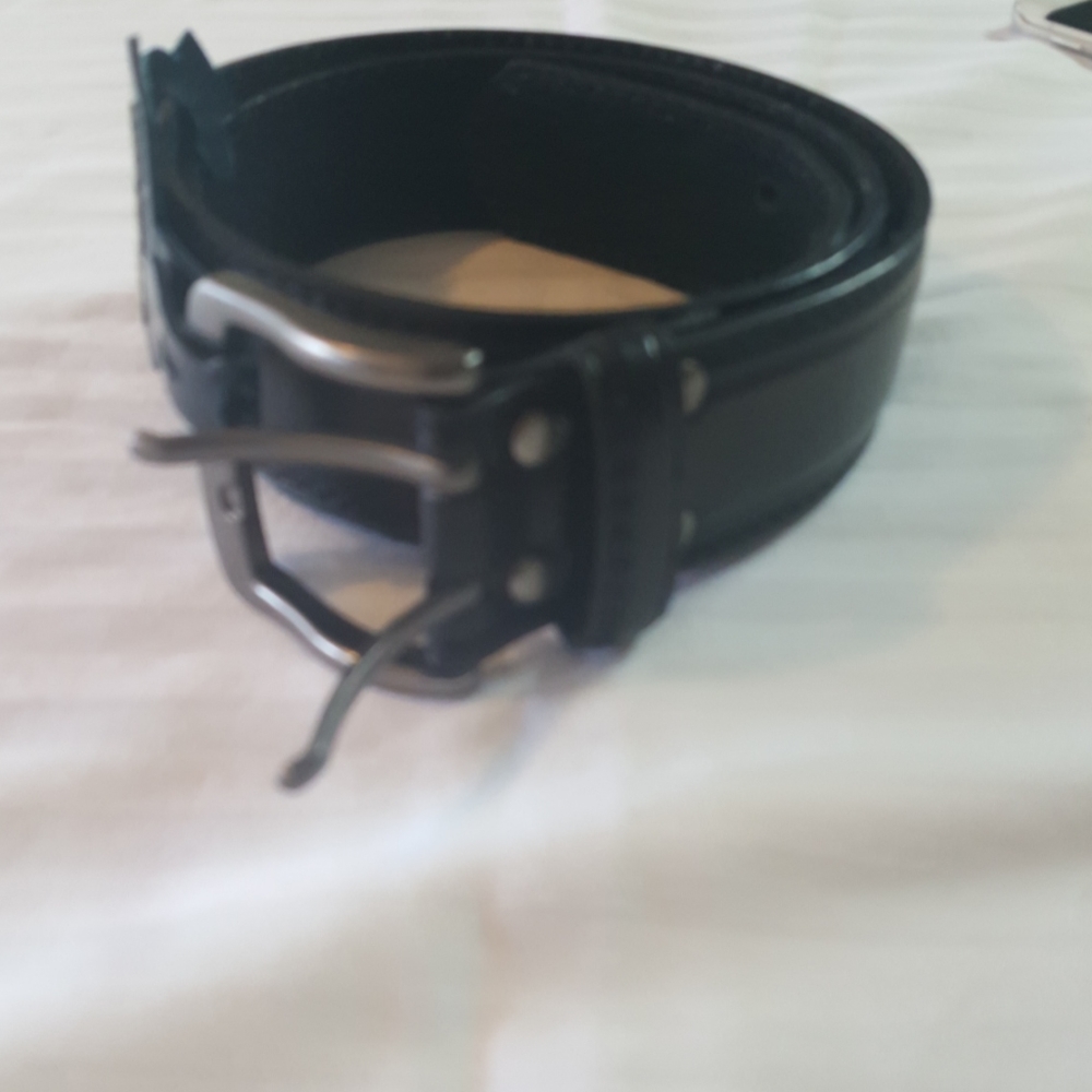Men's genuine lrather black belt size 32 new doubl